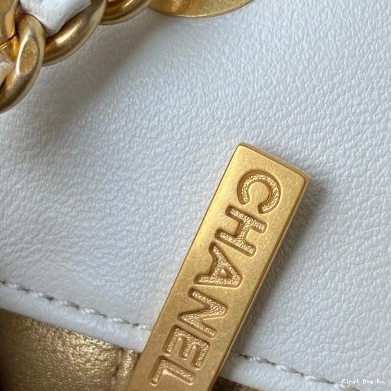 First Bag Ru BAG CHANEL FLAP 20CM 0806